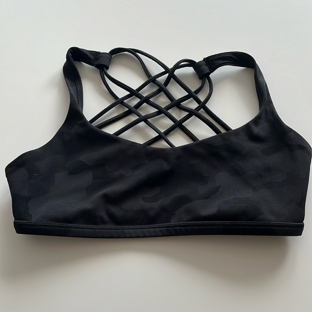 Lululemon free to be sports bra black camouflage size 4